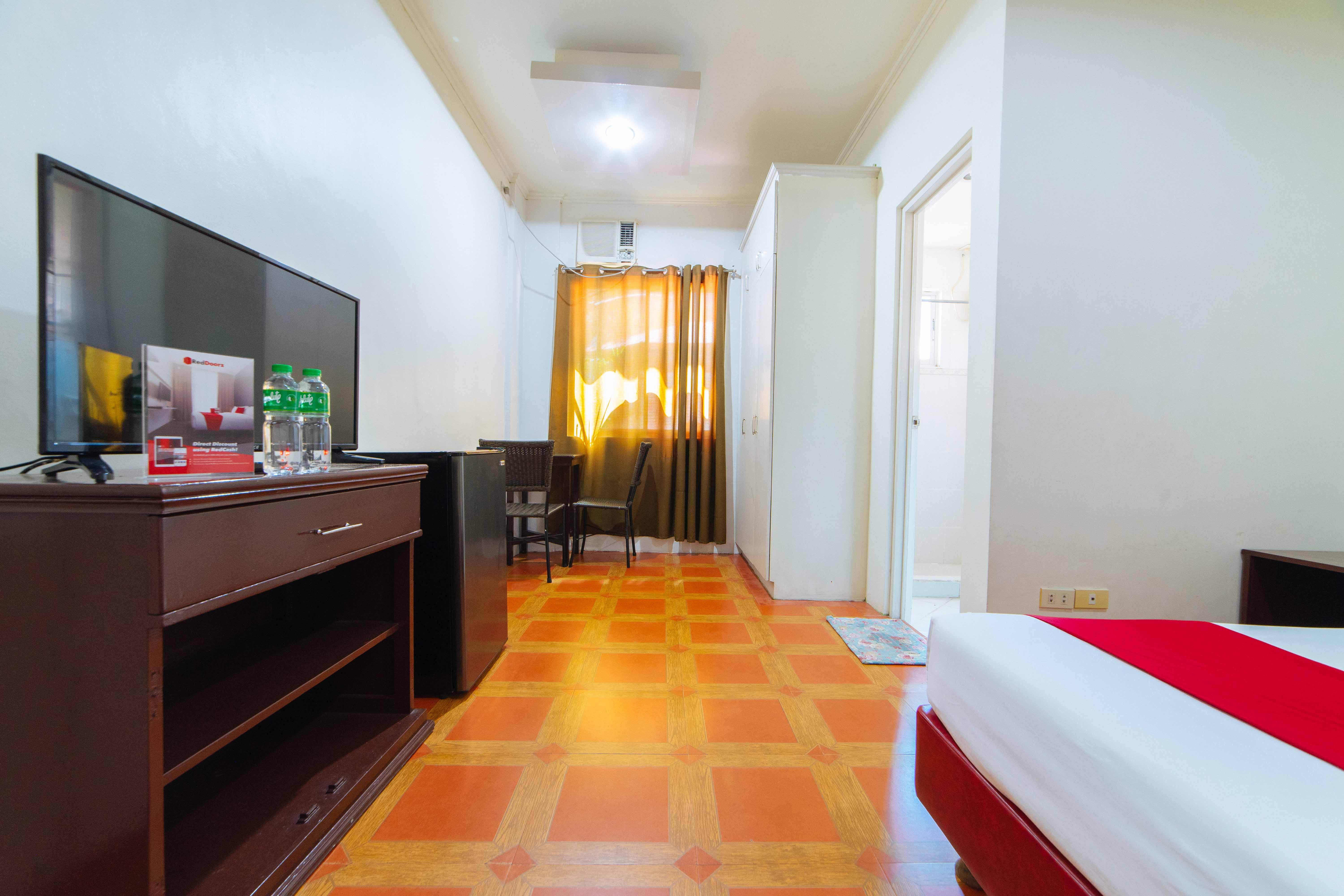 Reddoorz Near Walking Street Angeles City Exterior foto